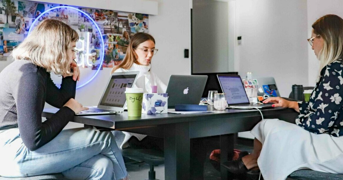 Female Founder Space - Lesson 1 - 6 Steps to Build Your Social Media Presence