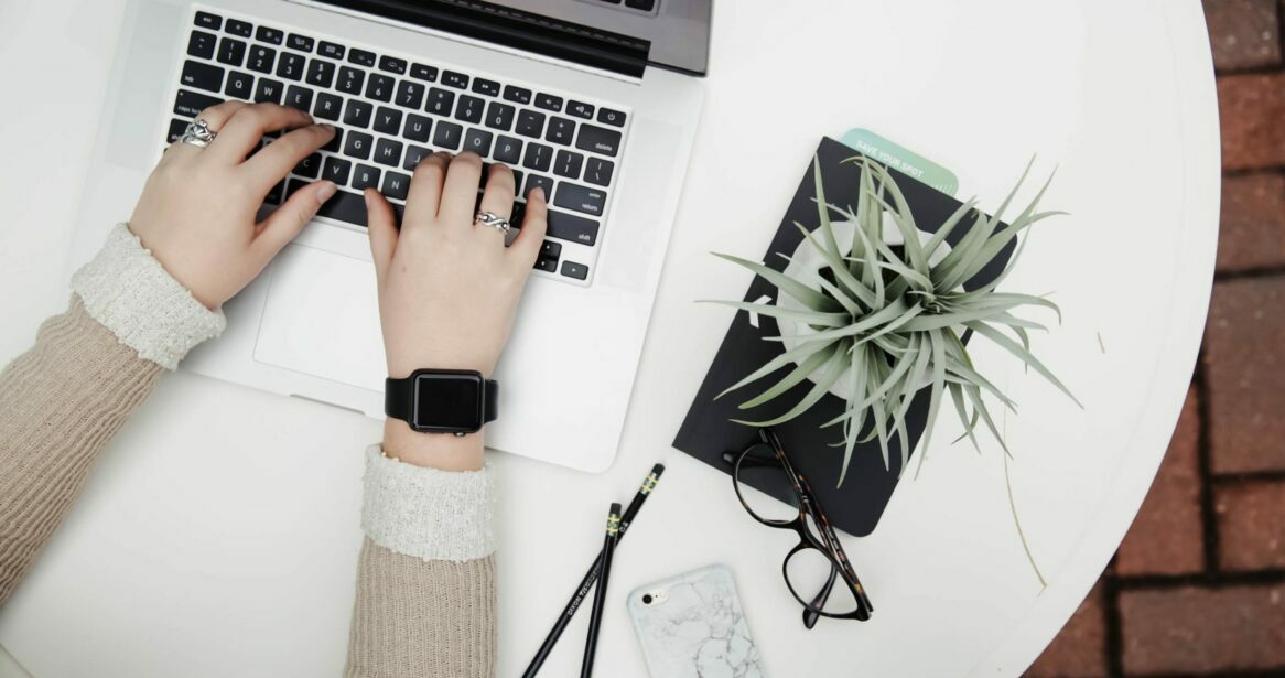 FemaleFounderSpace-SocialBusinesModels-MakeAChangeWithYourSocialBusiness