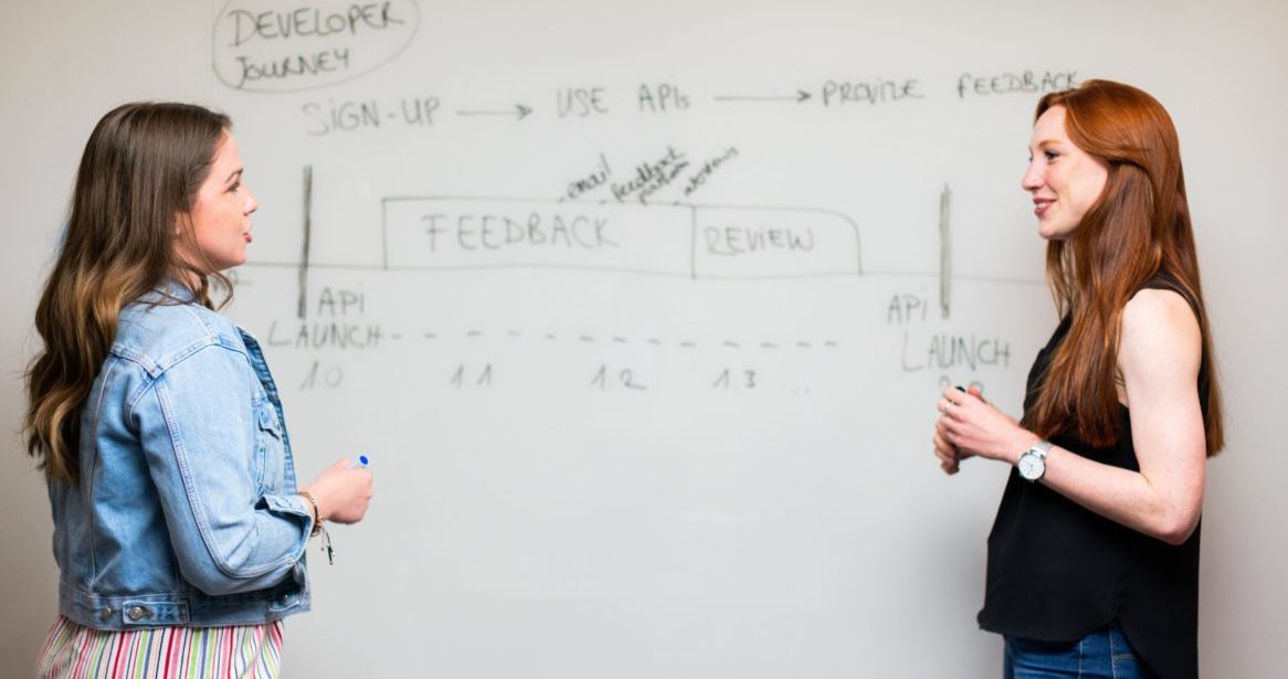 PitchlikeaPro-FemaleFounderSpace-Pitching